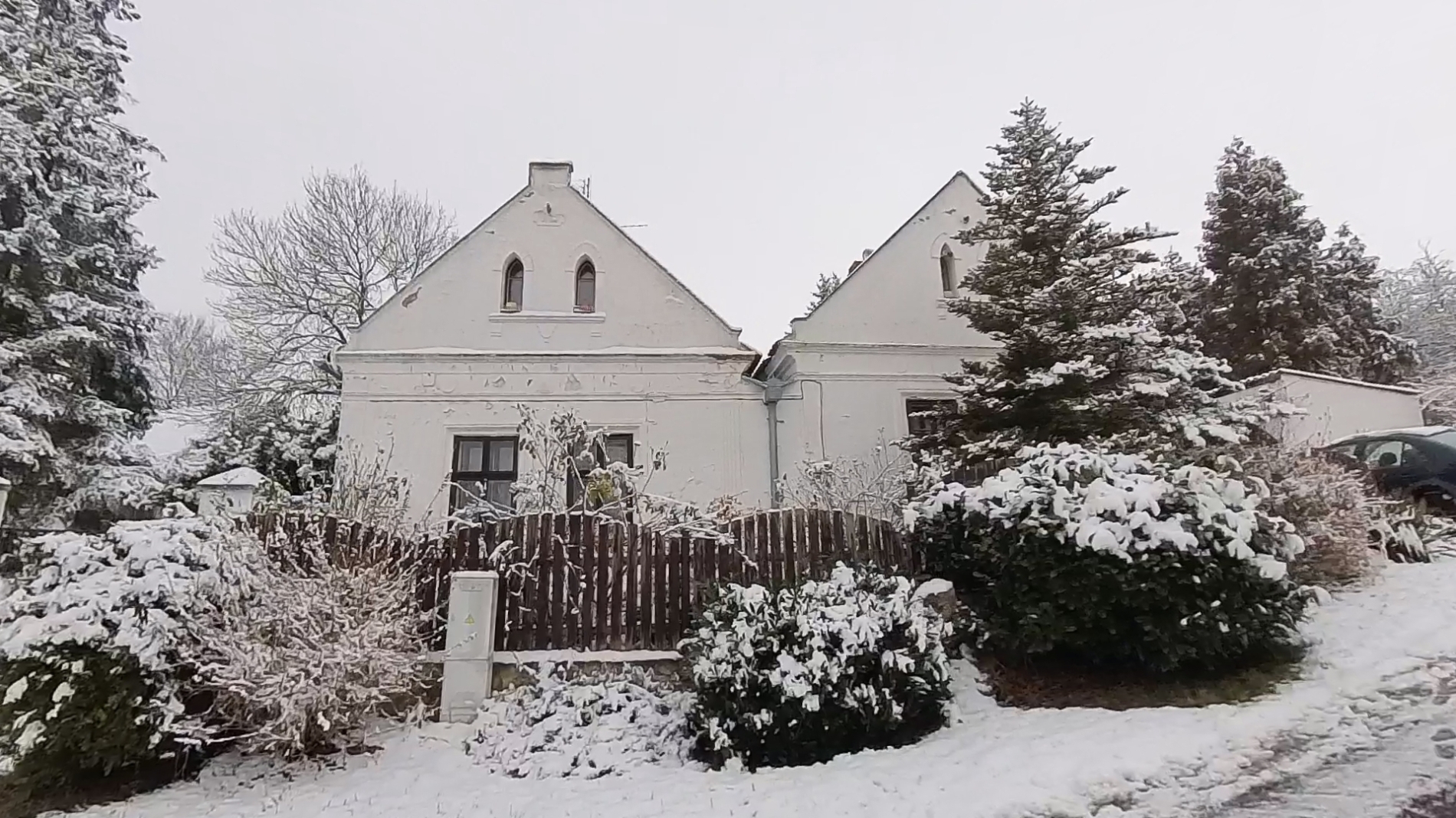 1/2 podíl na R.D. č.p. 53, LV 28 v obci Nehasice, okres Louny, opakovaná dražba