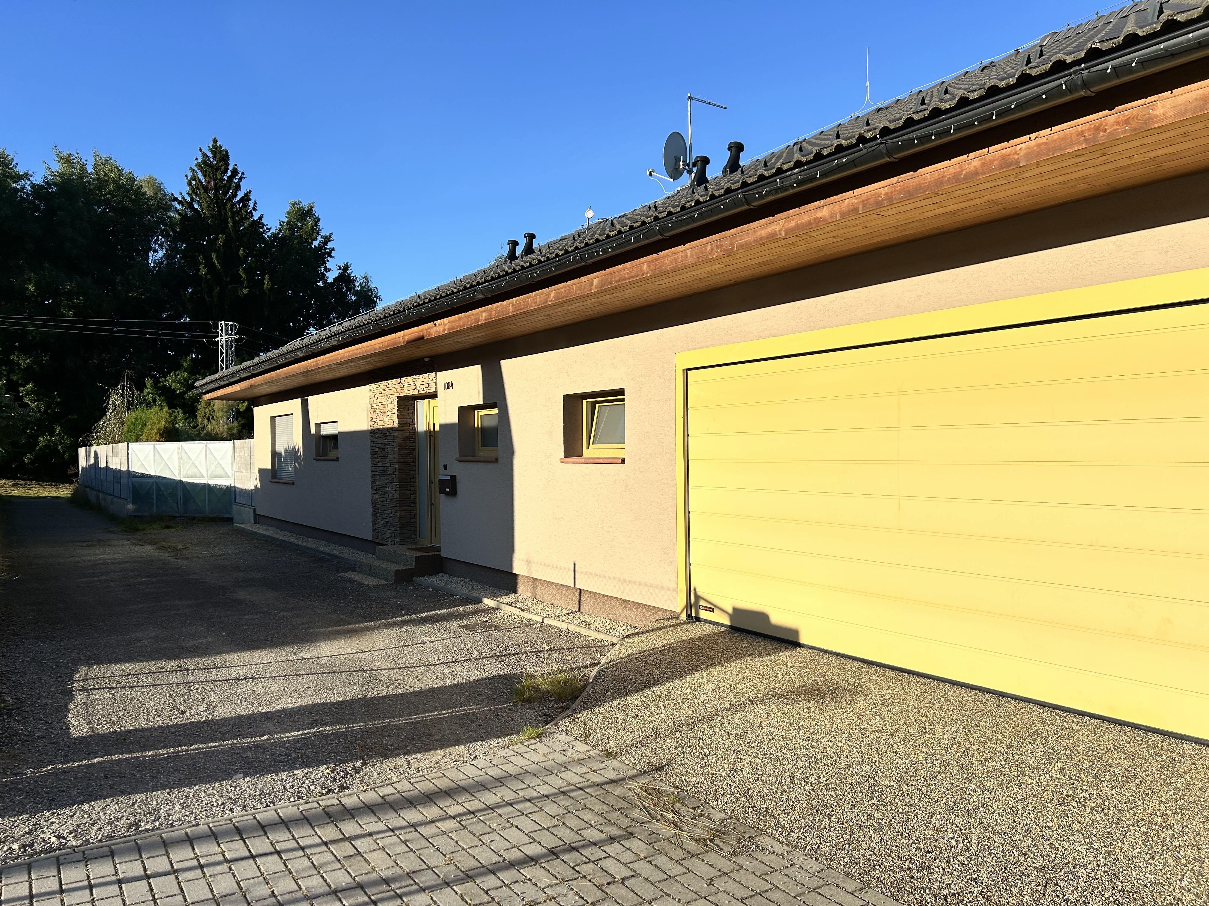 Rodinný dům, Srubec