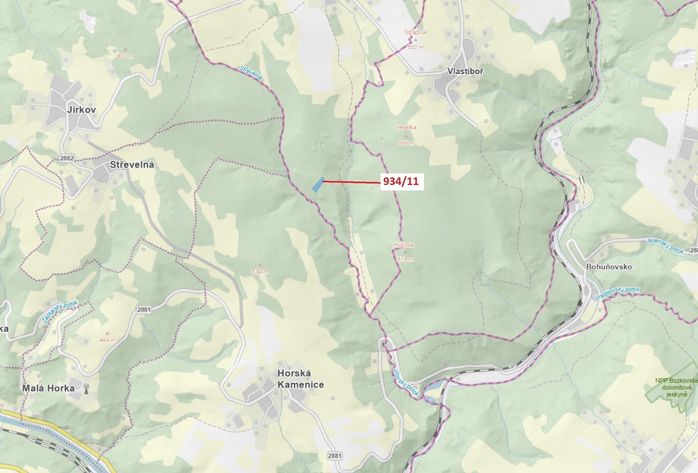 Lesní pozemek o výměře 3 439 m2, podíl 1/1, katastrální území Jílové u Držkova, obec Jílové u Držkov