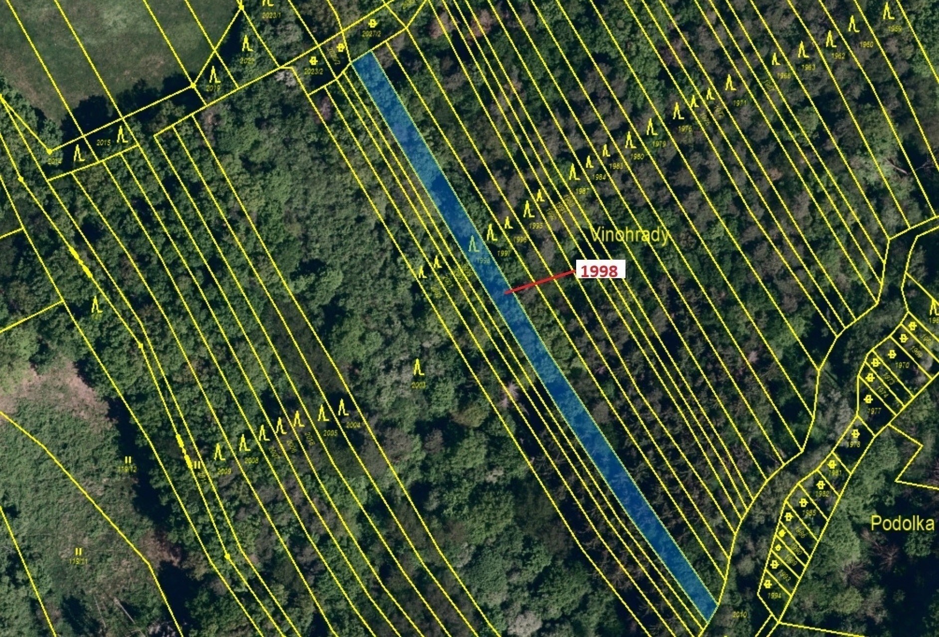 Lesní pozemek o výměře 1069 m2, podíl 1/1, katastrální území Kelníky, obec Kelníky, obec s rozšířeno