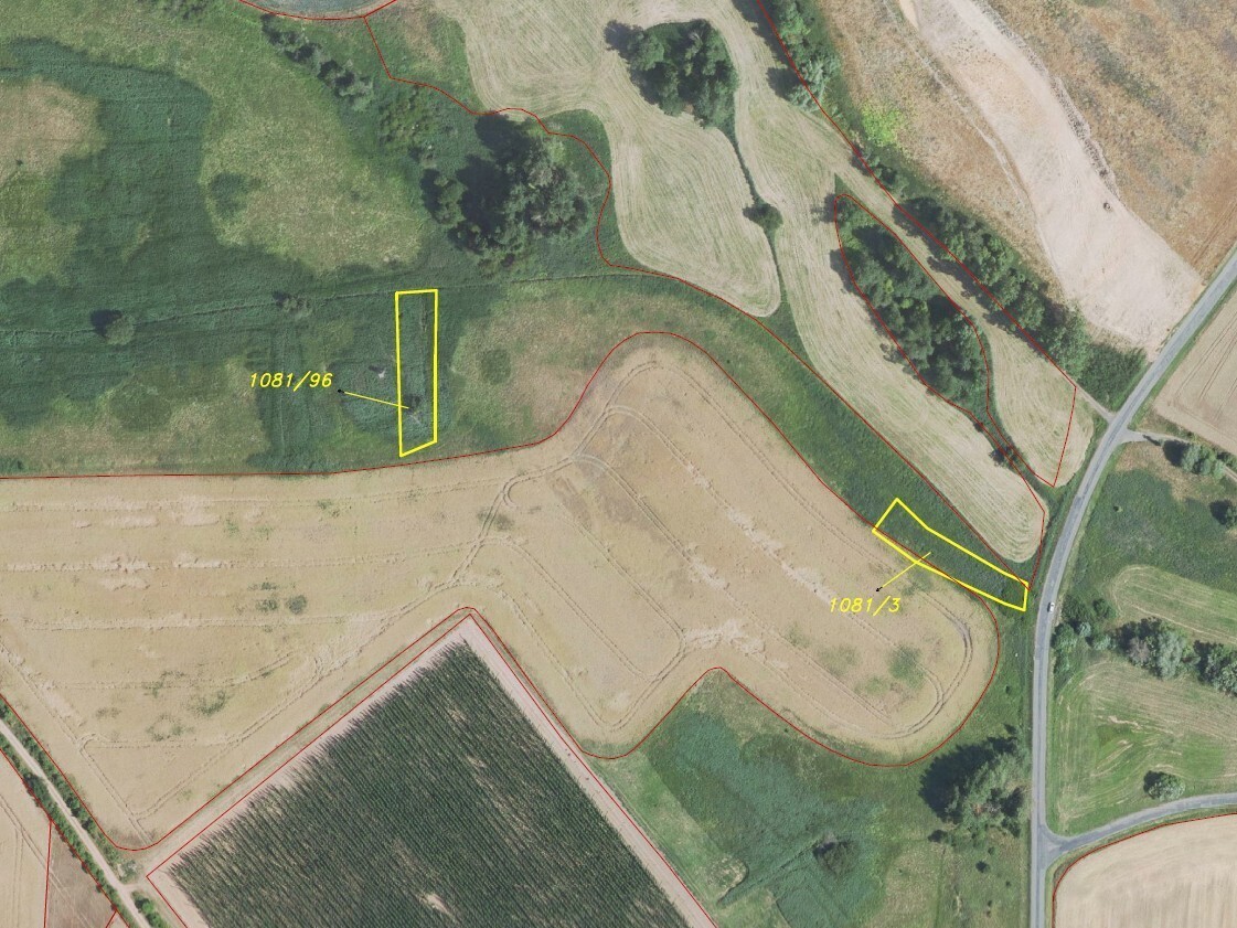 Pozemek o velikosti 1802m2, Chrášťany u Rakovníka