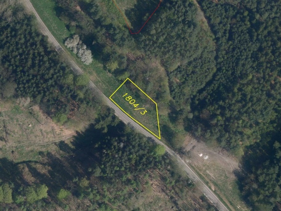 Pozemek o velikosti 1295m2, Žďár v Podbezdězí