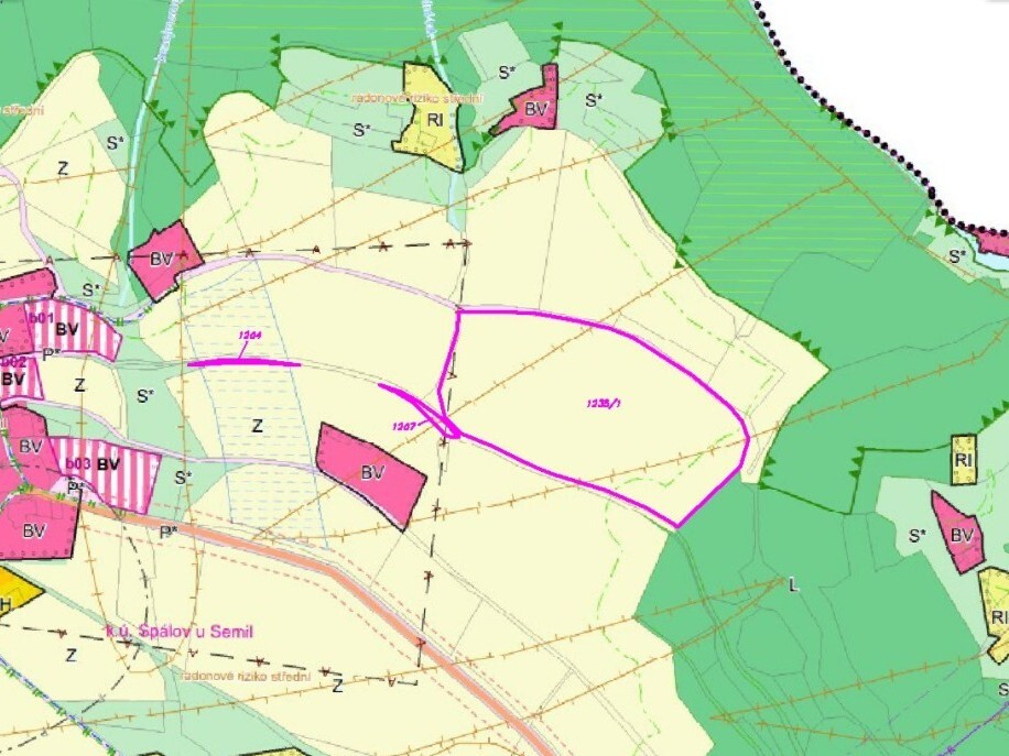 Pozemek o velikosti 28066m2, Spálov u Semil