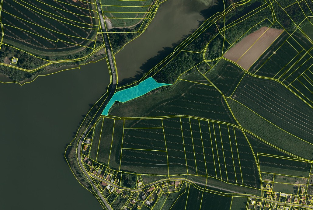 Pozemek o velikosti 6641m2, Kostelec u Zlína, podíl 1/4