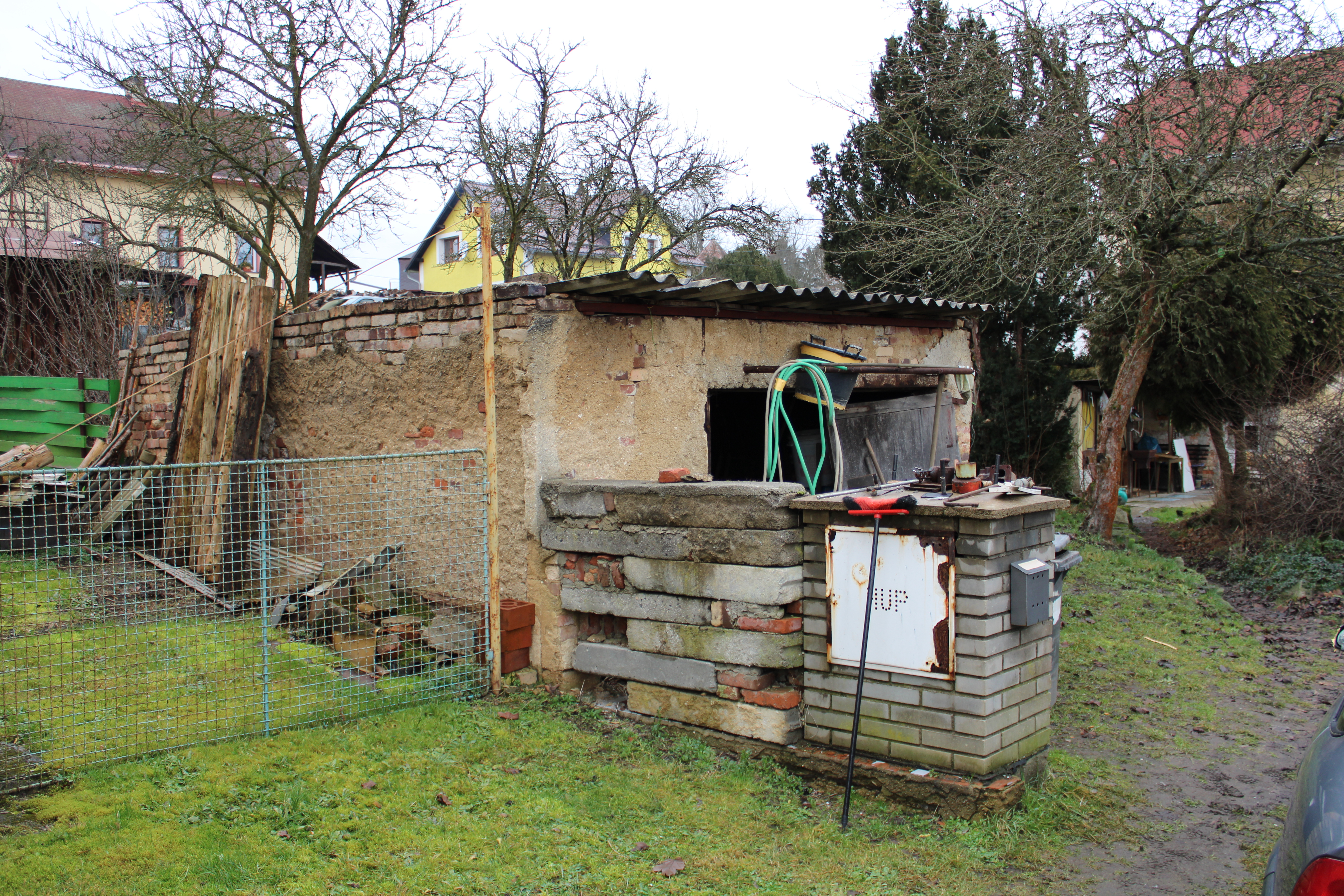 garáž na pozemku jiného vlastníka v k.ú. Luby I, okres Cheb, opakovaná dražba