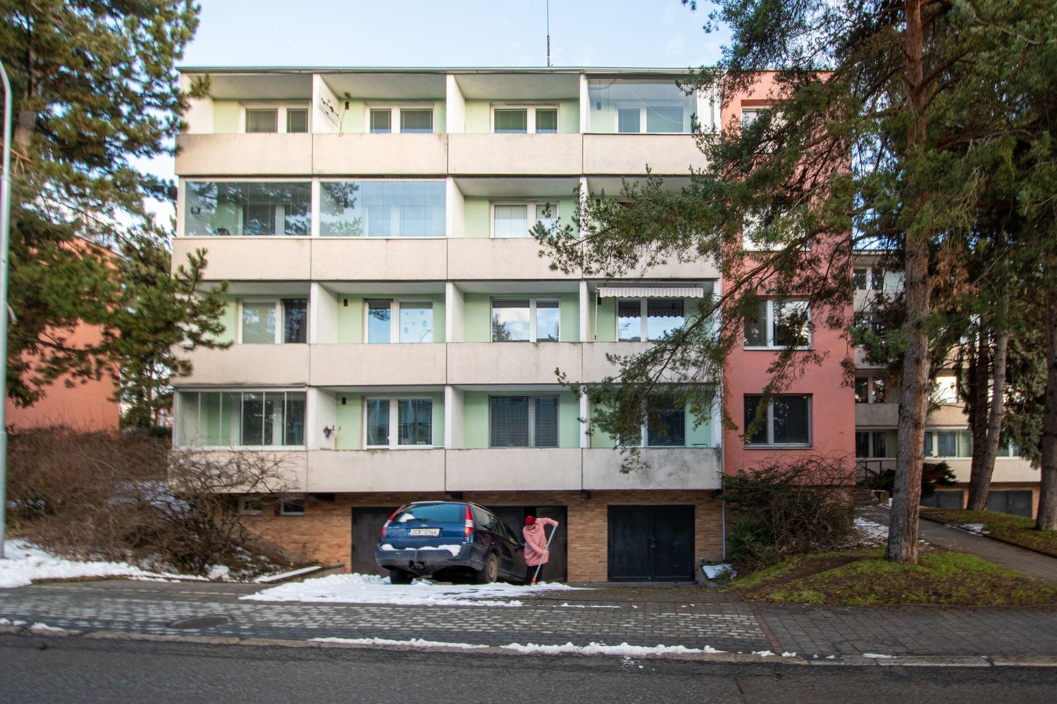 id. 1/2 bytu a id. 1/2 garáže Brno-Žabovřesky