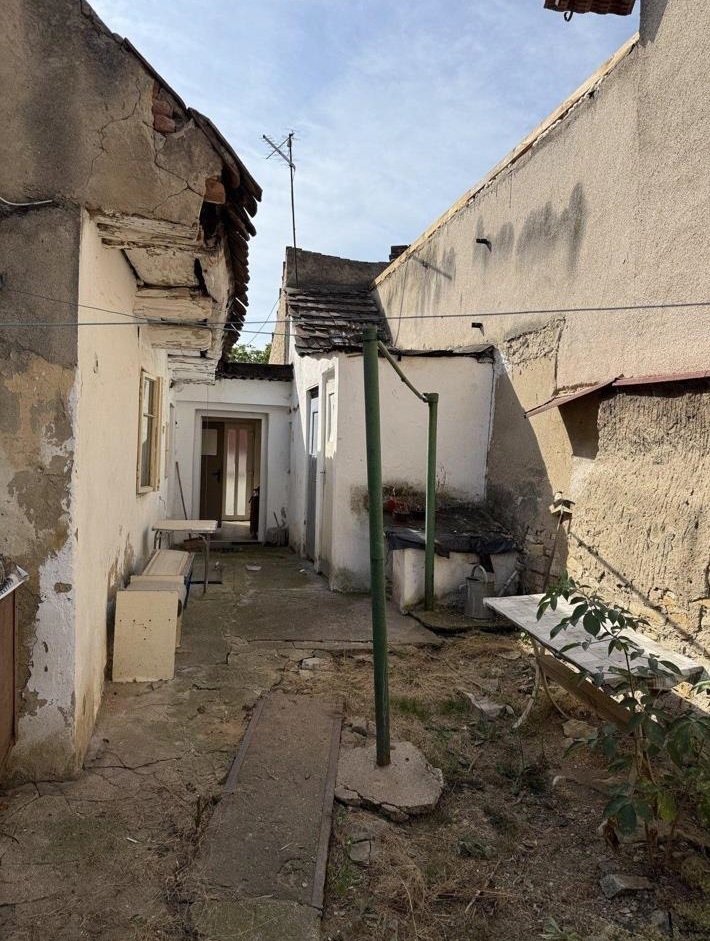 Rodinný dům, Radovesice, podíl 1/2