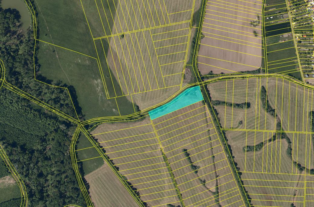 1/2 podíl na pozemcích v k.ú. Chropyně, Zlínský kraj