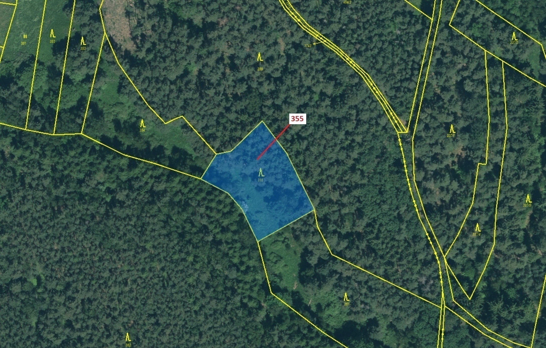 Lesní pozemek o výměře 1 924 m2, podíl 1/1, katastrální území Podbořánky, obec Jesenice, obec s rozš