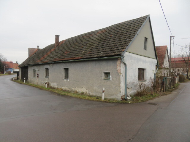 Rodinný dům o velikosti 437m2, Uhersko, podíl 1/3