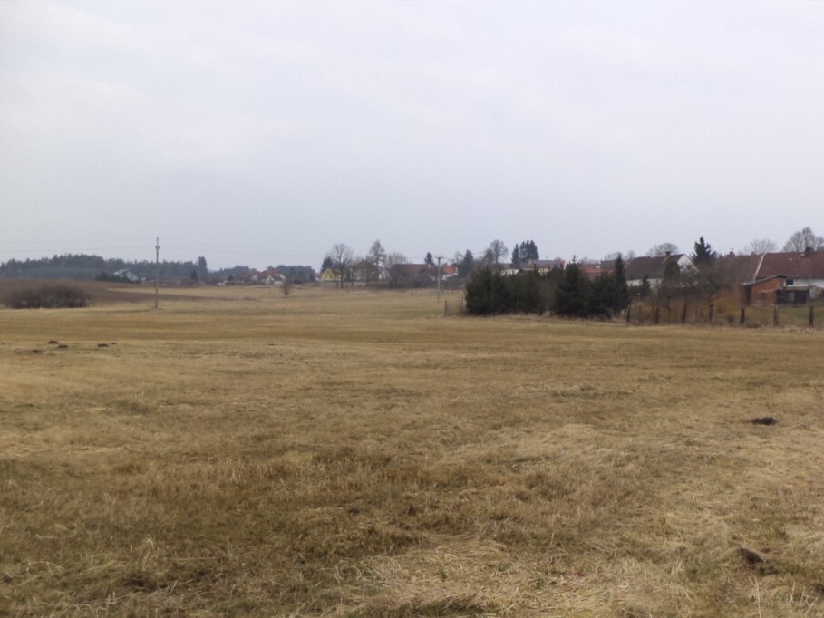 Pozemek o velikosti 1003m2, Tojice
