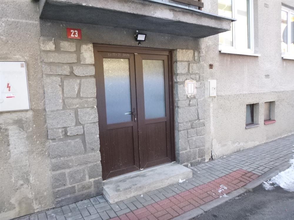 Dražba spoluvlastnického podílu ve výši 1/3 na bytu 3+1 v obci Lenora, okr. Prachatice