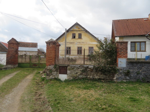 Dražba spoluvlastnického podílu ve výši 1/15 na rodinném domě v obci Úlehly, okr. Strakonice
