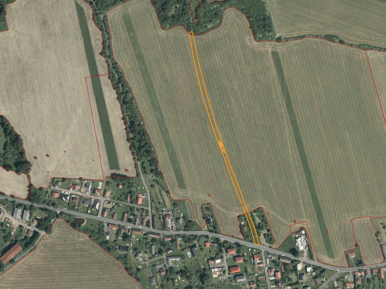 Pozemek o velikosti 5233m2, Věšín