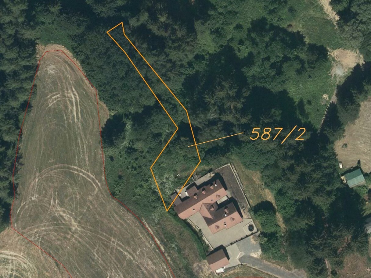 Pozemek o velikosti 766m2, Nové Hrady u Skutče