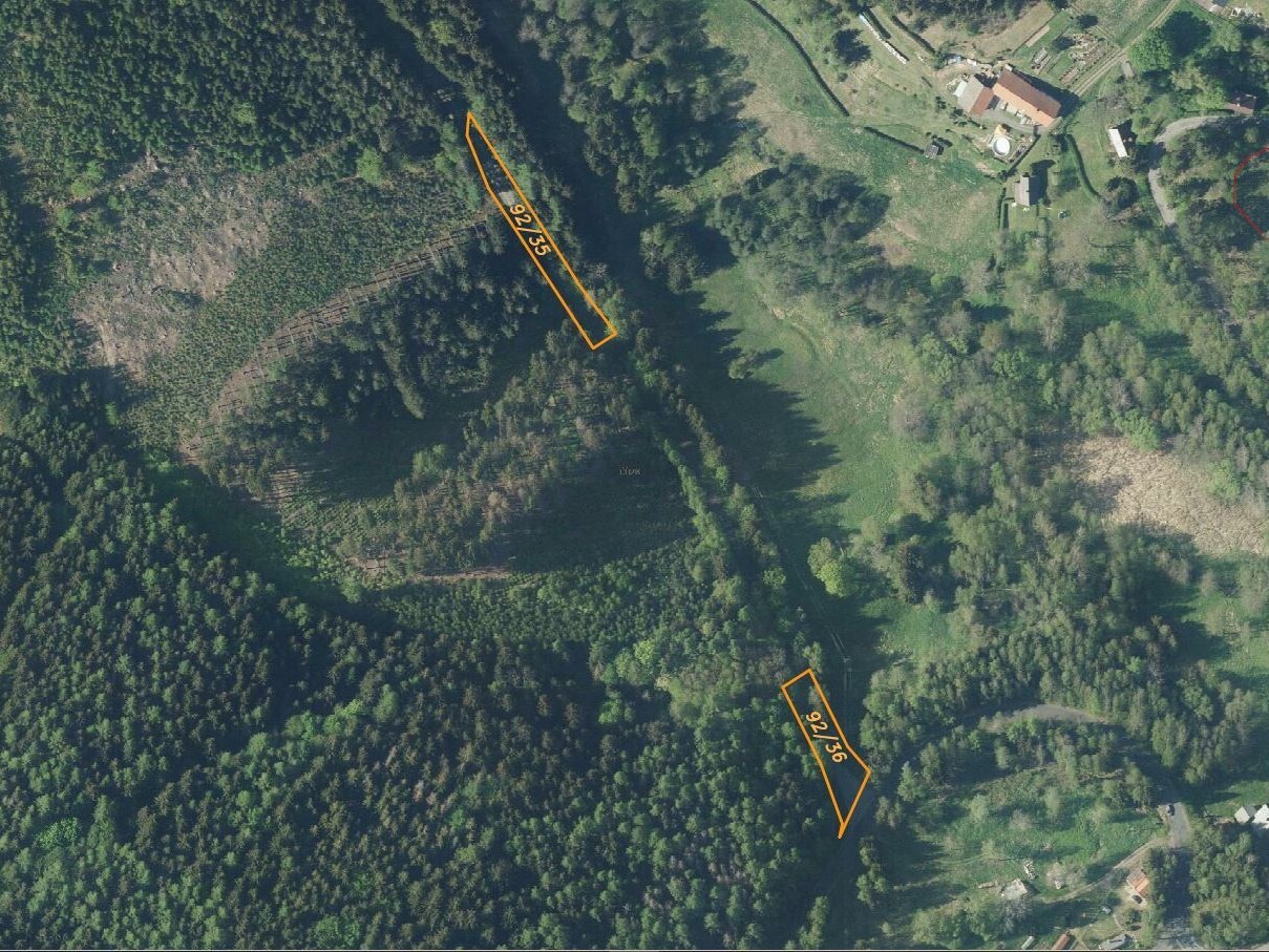 Pozemek o velikosti 1825m2, Jívka