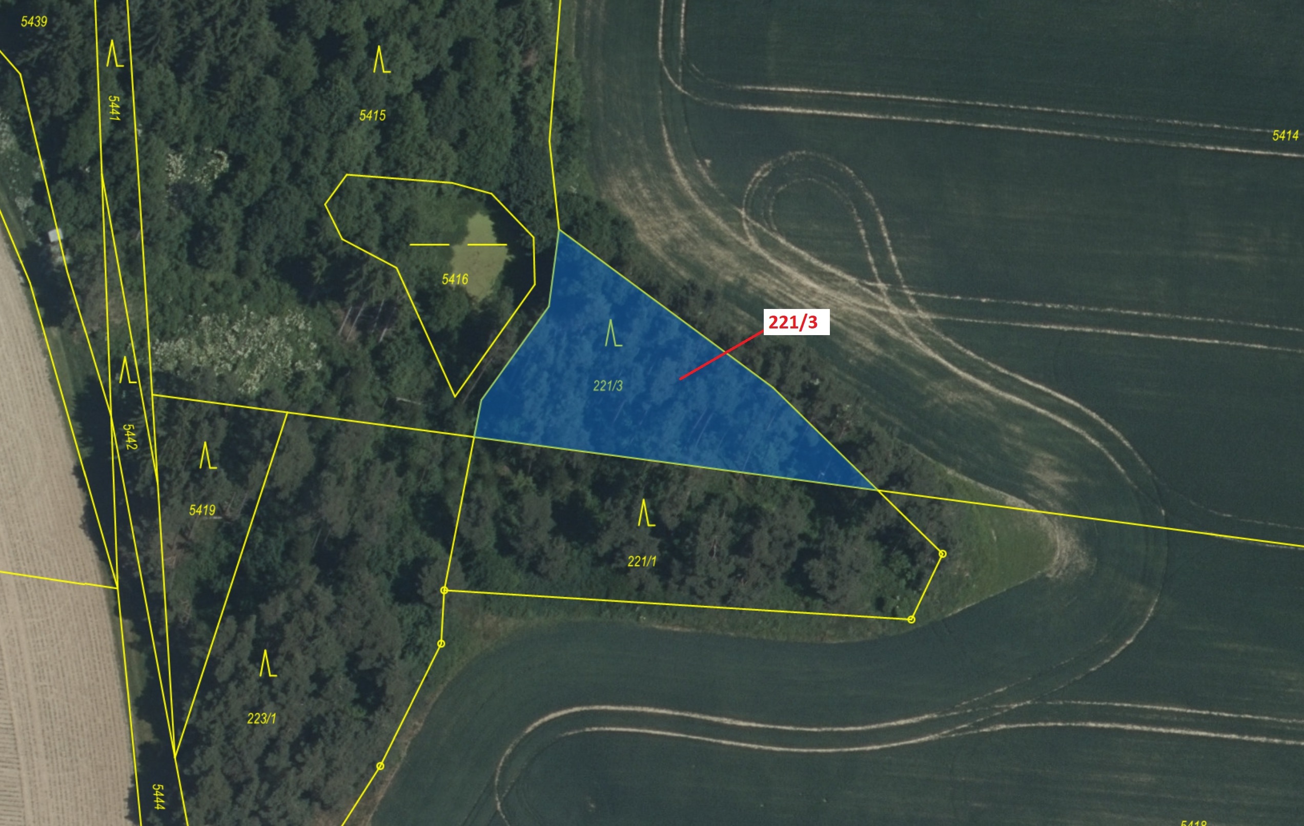 Lesní pozemek o výměře 1109 m2, podíl 1/1, katastrální území Lidéřovice, obec Peč, obec s rozšířenou