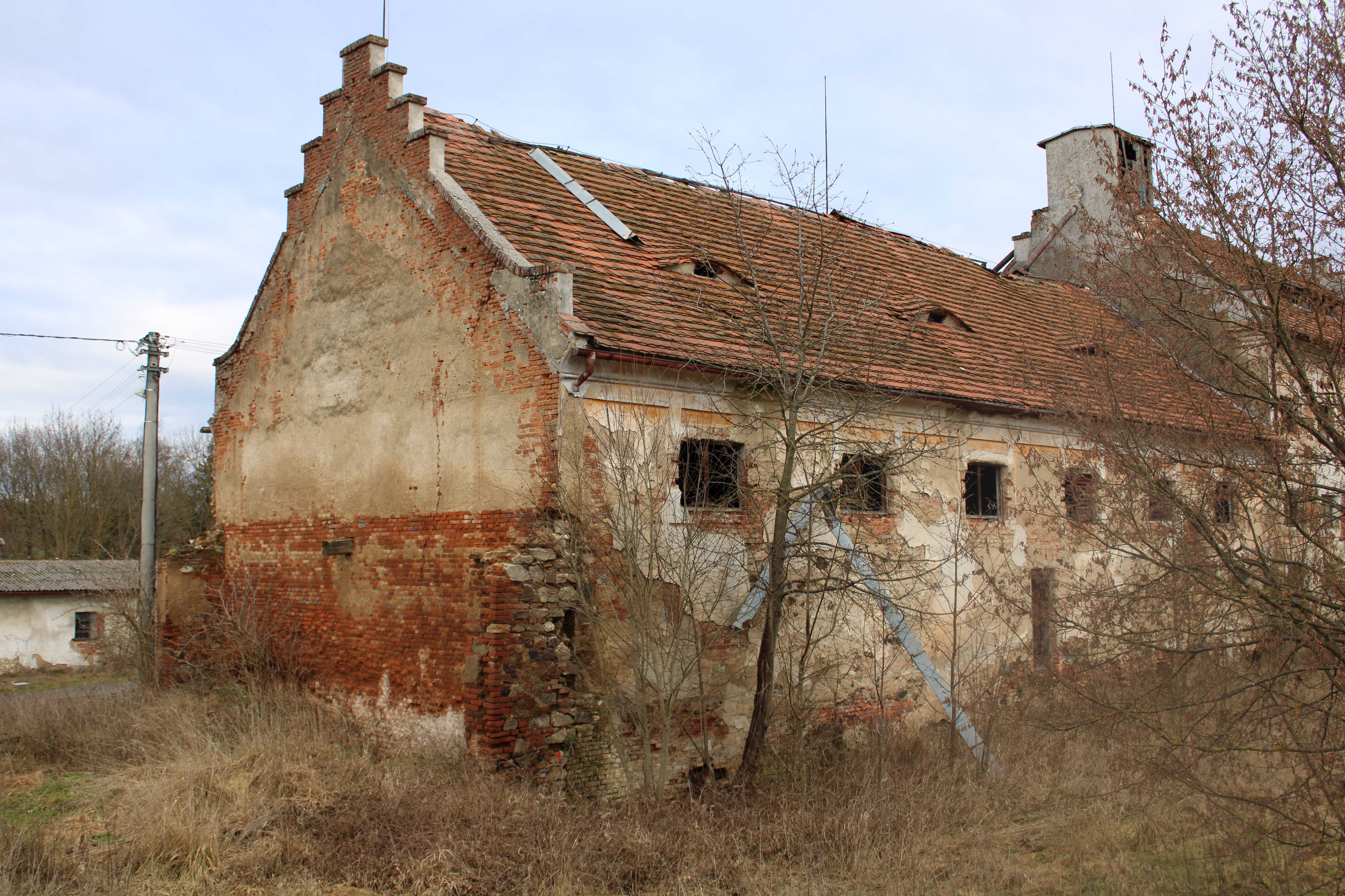 ideální podíl 1/2 zemědělské stavby v k.ú. Radkovice u Měčína, okres Klatovy, opakovaná dražba