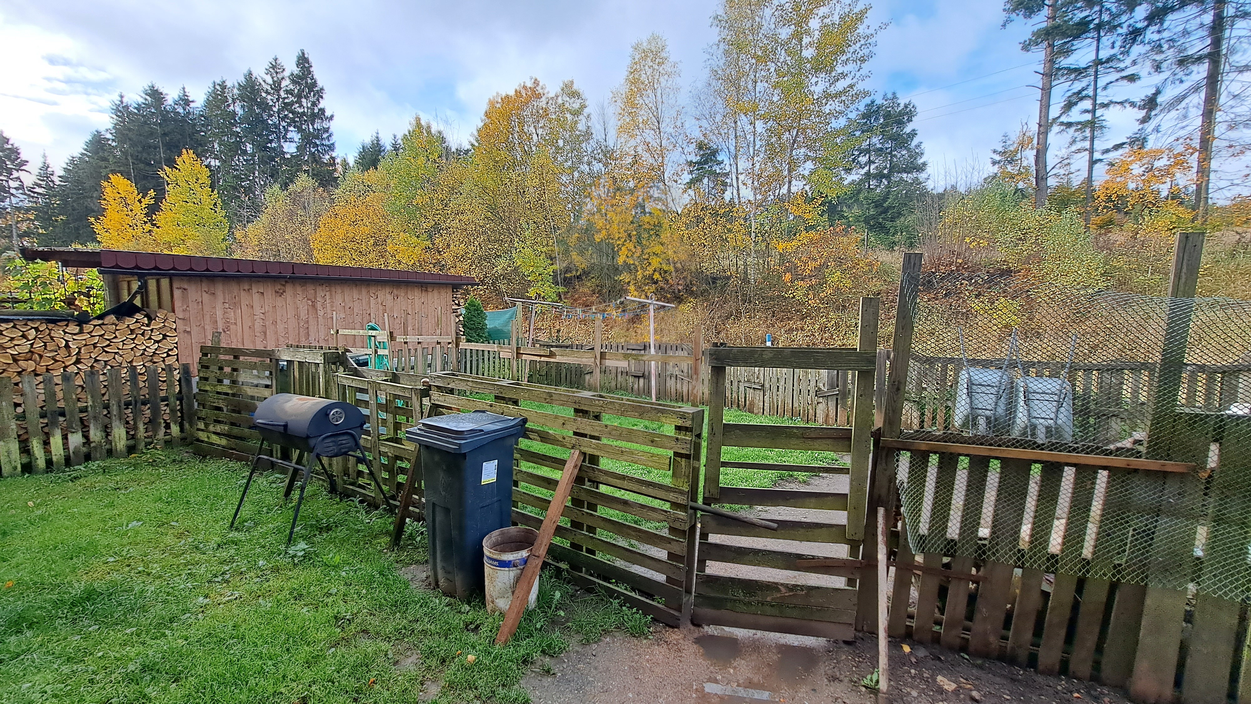 ideální podíl 1/2 rodinného domu v k.ú. Mostek, okres Trutnov, opakovaná dražba