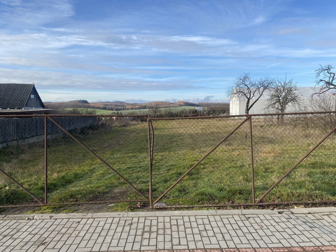 Stavební pozemek o velikosti 1254m2, Zálesí u Bítova