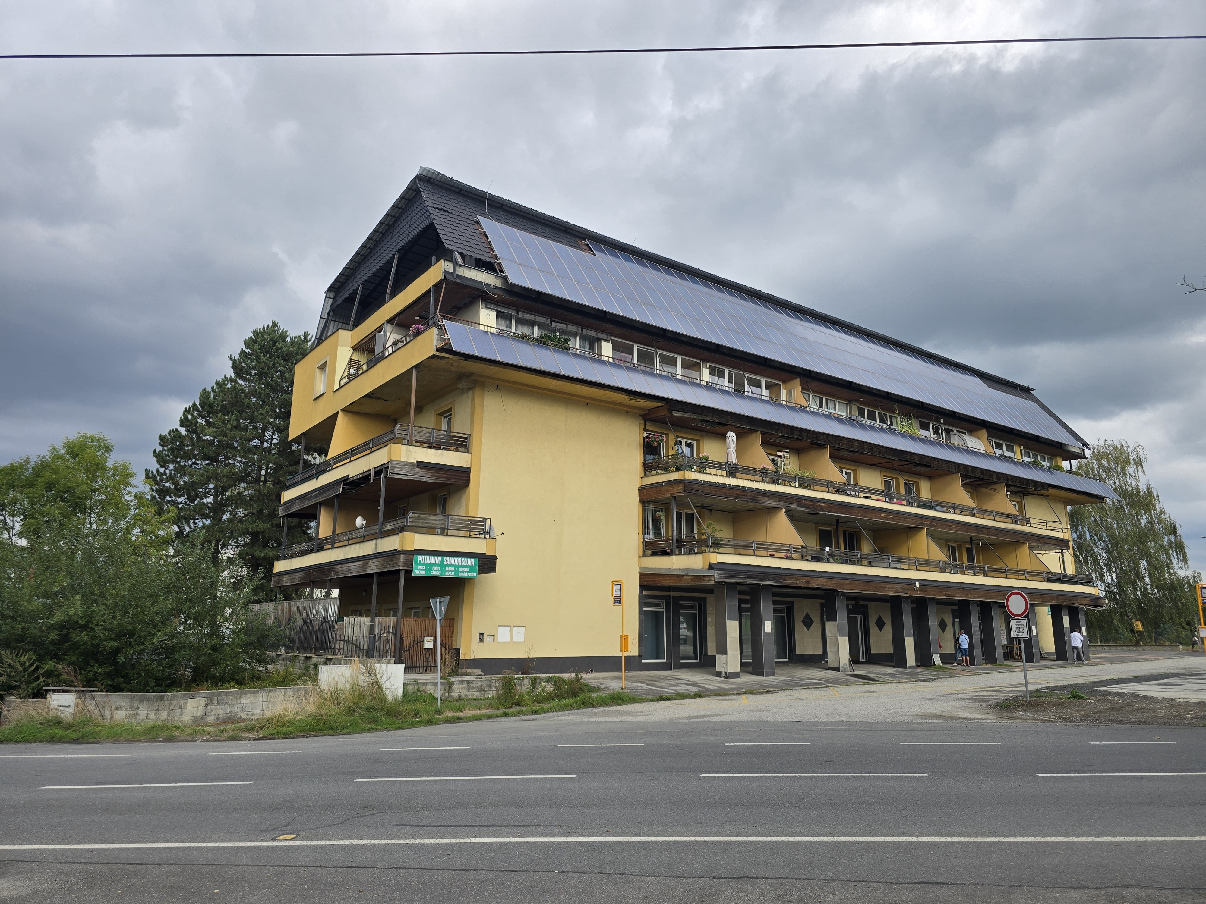 BYTOVÝ DŮM S 24 BYTY A KOMERČNÍMI PROSTORY – ŠENOV U OSTRAVY