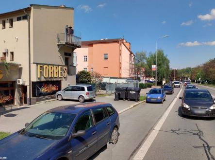 Pronájem - obchodní prostor, 130 m²