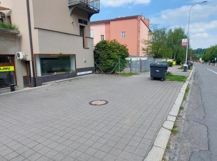 Pronájem obchodní prostor, 130 m²