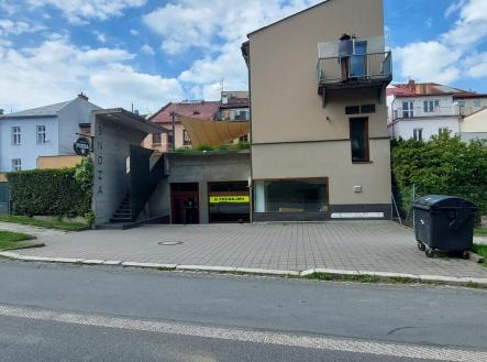 Pronájem obchodní prostor, 130 m²