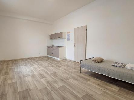 Pronájem bytu, 1+kk, 33 m²