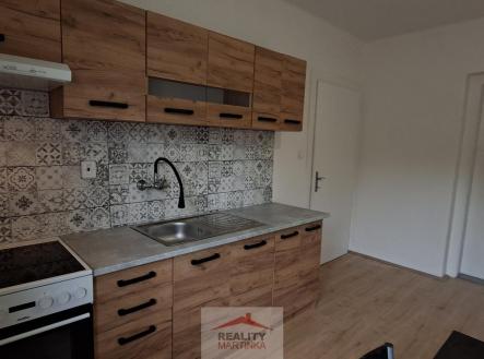 Pronájem bytu, 2+1, 90 m²