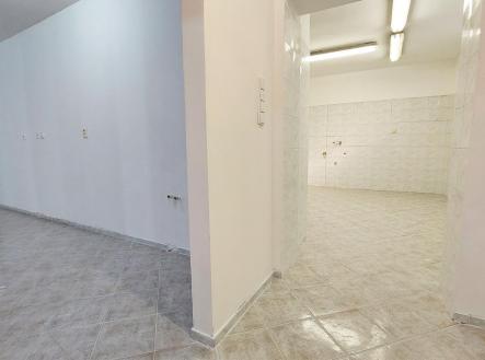 Pronájem skladu, 143 m²