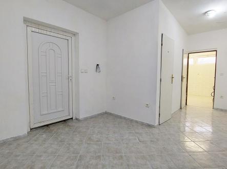 Pronájem skladu, 143 m²