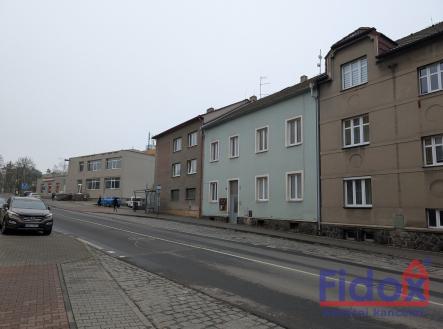 Prodej - nájemní dům, 270 m²