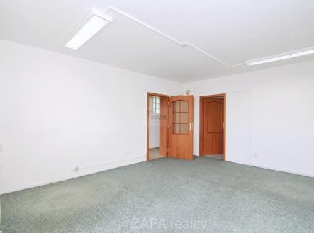 Pronájem kanceláře, 100 m²