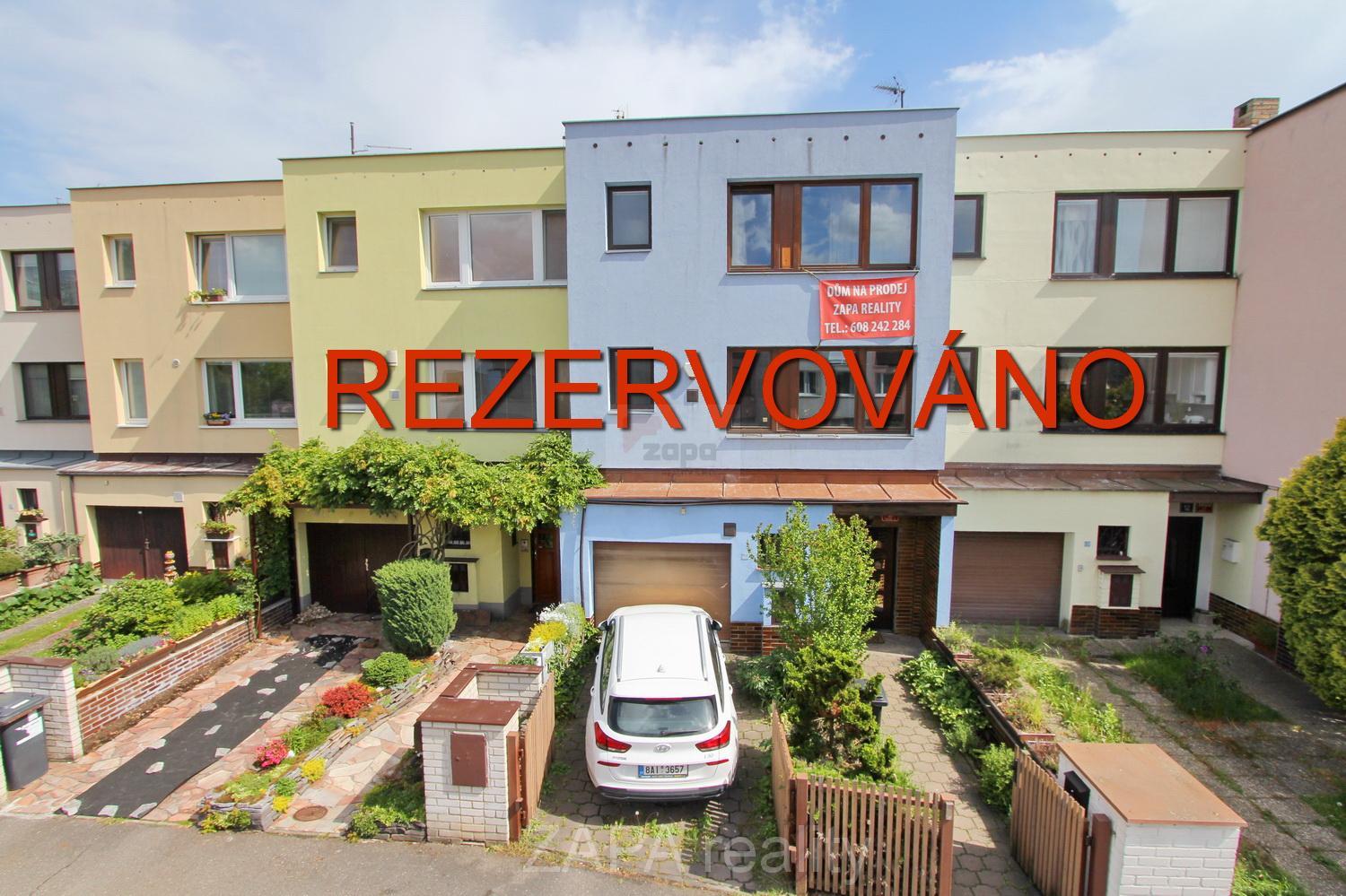 dům vchod 2 REZ.JPG