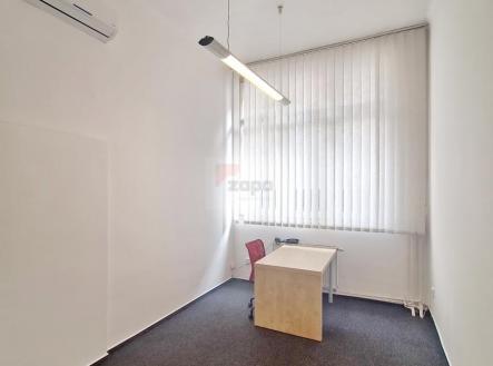 Pronájem kanceláře, 13 m² obrázek