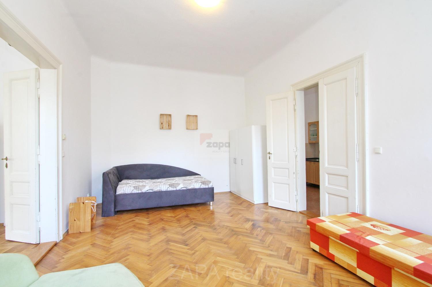 pokoj 2 sofa 2x dvee.JPG