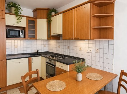 Prodej bytu 4+1+šatna, Brno - Bohunice, neprůchozí pokoje, kousek od Campus Square, ulice Pod nemocn