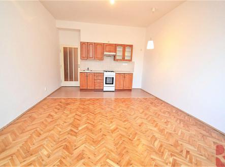 Pronájem bytu, 1+kk, 32 m²