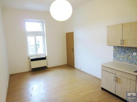 Pronájem bytu, 1+kk, 32 m²