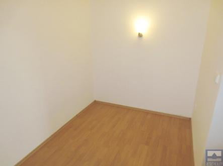 Pronájem bytu, 1+kk, 32 m²