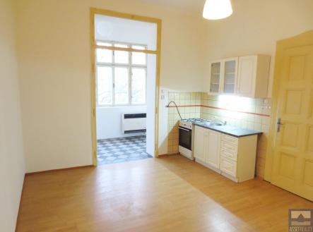 Pronájem bytu, 2+1, 85 m²