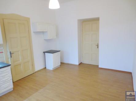 Pronájem bytu, 2+1, 85 m²