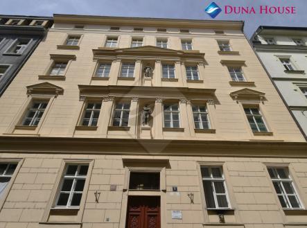 Prodej - komerční objekt, administrativní budova, 32 m²