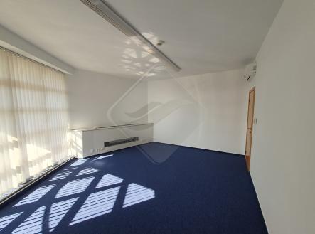 Pronájem kanceláře, 65 m²