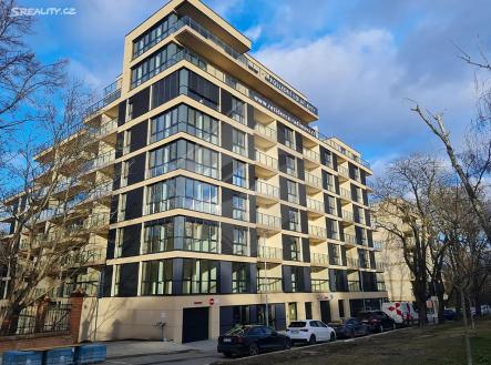 Pronájem - obchodní prostor, 113 m²