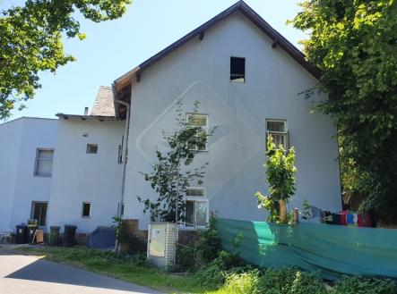 Prodej - nájemní dům, 285 m²