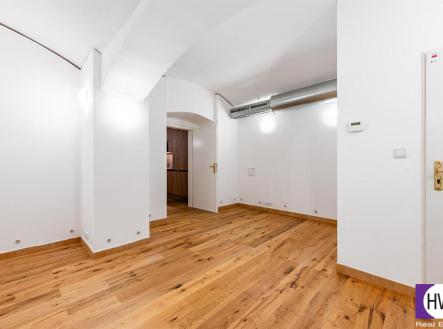 Prodej - obchodní prostor, 95 m²