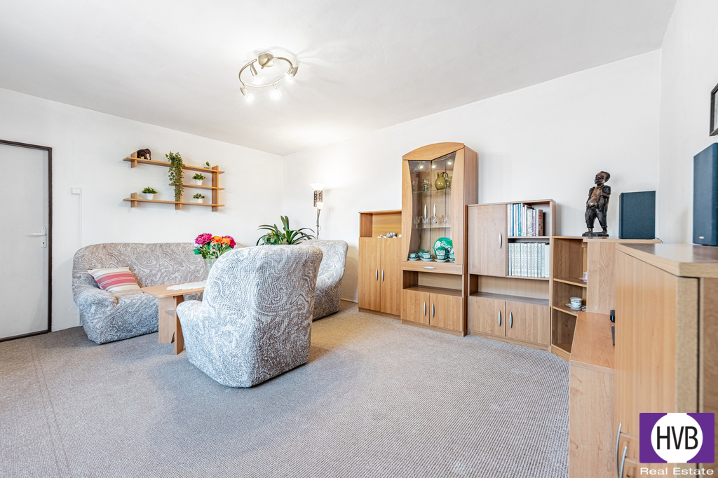 a7409165-hdr.jpg