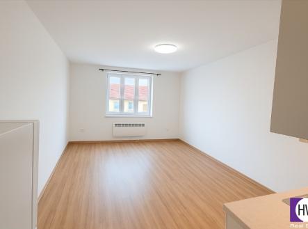 Pronájem bytu, 1+kk, 30 m²